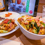 Spice and Vegetable 夢民 - ベーコンエッグ野菜＋ほうれん草とトマト 37ホット ライス普通盛