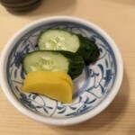 Tonki - 沢庵と胡瓜糠漬け