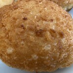 ケーワン - 中にはハムに包まれたツナサラダが入っています