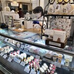 PATISSERIE DU CHEF FUJIU - ecute２階にあります