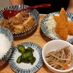 Nikudoufu To Remon Sawa Taishuu Shokudou Yasubee - 肉豆腐定食　濃いめのお汁がご飯に合います