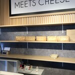 MEETS CHEESE - 内観