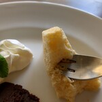 ヒカリノカフェ - ふんわりやわらかシフォンケーキ