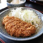 かつどんのかつどん家 - ロースカツ定食(厚切りロース肉)980円