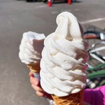 【2023年05月】カミさんのソフト（もう食べてた：笑）と一緒にパシャリ♪