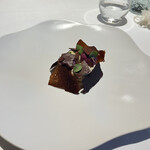 レストランディファランス - 巨峰、巨峰の皮のアイス、ローズマリーのアイス、クリームチーズの燻製のムース、チョコレートと黒ビールのクッキー