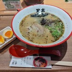 Kumamoto Ramen Kokutei - ラーメン、味玉