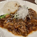 中国酒家 大三元 - 豚バラかけご飯