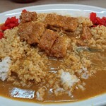 カレーや マドラス - カウンターの福神漬も