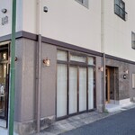 BISTRO&CAFE UN - 元々は石材店だったところを改装したようです