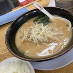 くるまやラーメン - みそラーメン