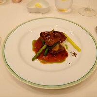 ジャマン - 牛肉のソテーを色々な野菜を挟んで