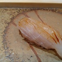 鮨 銀座 おのでら - ひらめ