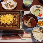 富松うなぎ屋 - サラダは無くてもいいかな!