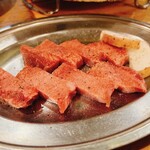 おまる商店 - 厚切り上牛タン