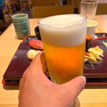 Sushi Hamazushi - まずはビールで水分補給。暑いですから…