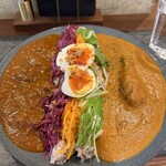 Curry Labo Tokyo - あいがけ　松坂牛インド&バターマサラチキン　十五穀米