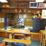 柿の葉すし ひょうたろう - イートインスペースかな？