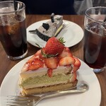 Maza Mun Kafe - ・贅沢イチゴとピスタチオのショートケーキタル　      ¥1,190