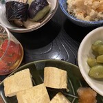 Gomyo No Mukai - 前菜盛り合わせ（トマトの梅酢漬け、ポテトサラダ、出汁巻き玉子、枝豆醤油漬け、茄子ときのこ煮浸し）