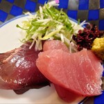 Shunno Obanzai Jizake No Haze Yan - 令和5年8月 ランチタイム
                        お魚定食 990円
                        カツオ、キハダまぐろ刺身、銀鮭の西京焼き、小鉢2種、ご飯、みそ汁、漬けもの