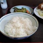 ろくでもない喰いもの屋 くま - ご飯