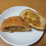 Spicier スパイスチャイとインドカレーパン - ひよこ豆（季節限定カレーパン）（490円）