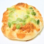 ブーランジェリー ル シアン - 料理写真:枝豆とチーズのフォカッチャ