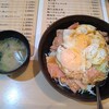 すすきの食堂  - ベーコンエッグ丼