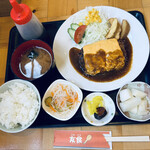 友食 - ハンバーグ定食（デミチーズ）@900
