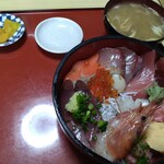 多満利屋 きらく - 海鮮丼