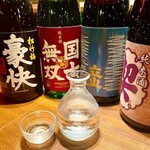 Izakaya Fuu Honkaku Koshitsu Chuuka Resutoran Akatsuki Chikusaekihonten - 選りすぐりの日本酒