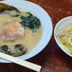 ラーメンショップ - 料理写真: