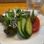 Itarian Kafe Bosuko - サラダ。