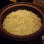 割烹 しらこ - OptioA30：〆に戴く新生姜の土鍋ごはん
