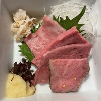 飛騨牛一頭家 馬喰一代 岐阜神田 - 飛騨牛刺身風盛り