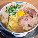 三代目 博多 だるま - 月見ワンタン