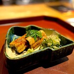 馳走 啐啄一十  - 天然うなぎ。 関東と違って、蒸しの工程がないため、口当たりがしっかり。 皮目がすごく歯ごたえがあるのは天然故か？ 酒が進みます。 進みすぎます！ 理恵さん、次の酒、早くー！