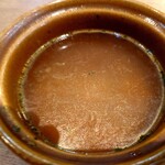 Bamu Zu Kafe - ◯スープ
                      コンソメスープとなる。
                      
                      薄味気味だけど牛の旨味が
                      シッカリと溶け出している味わいで美味しい。