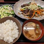 Shika jika - 牛ハラミ和風炒め定食 830円