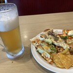 シェーキーズ 渋谷店 - 皿いっぱいあるのに盛りすぎる