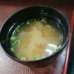Tonsaku - 味噌汁付き。