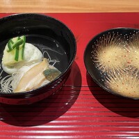 おおたに - 椀物　枝豆真丈と鮑のお椀