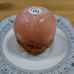 リョウラ - まるごと桃のタルト