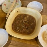 魚仁 - 牛煮込み！