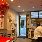 担担麺専門店 DAN DAN NOODLES. ENISHI - 水：カウンター
            ティシュー：カウンター
            ゴミ箱：なし
            トイレ：店内奥
            味変ツール：煮干し酢、オレンジ酢、エキゾチック酢、辣油、ブラックペッパー