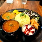 チーズケーキと彩りカレー Luna piena - ■フィッシュカレー2種盛り