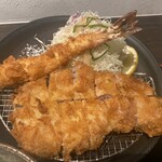 とんかつ とん米 - ロースかつとエビフライ（2023年8月12日撮影）