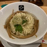 中華そば 髙野 - 昆布水の中の麺線が芸術的