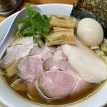 ラーメン いいかお - 特製天然醸造醤油ラーメン 1150円　大盛り 100円